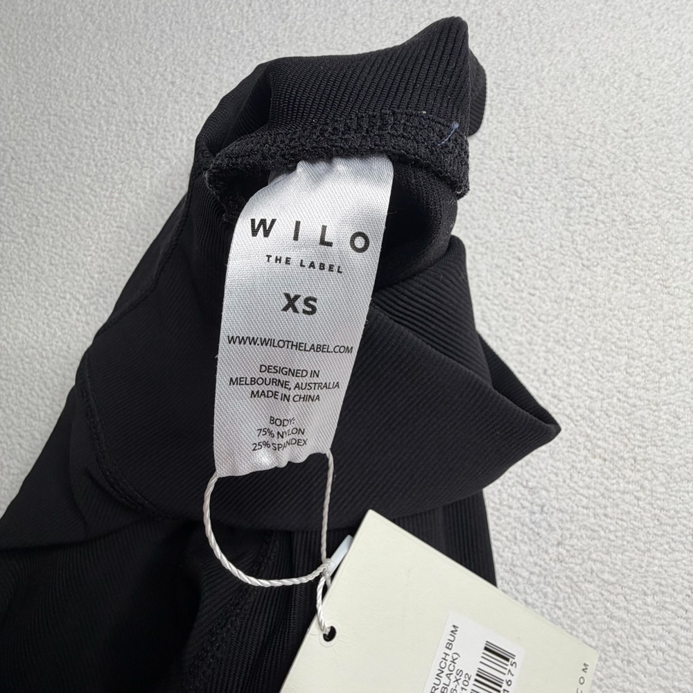 💫NWT•WILO The Label Scrunch Bum Short•Black - Picture 5 of 7